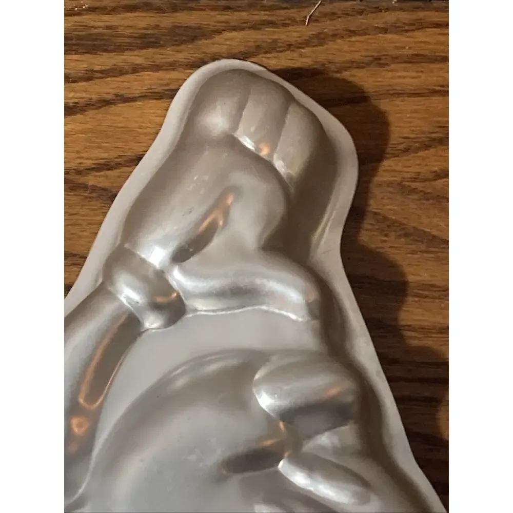 Vintage 1995 Mickey Mouse Baking Cake Pan